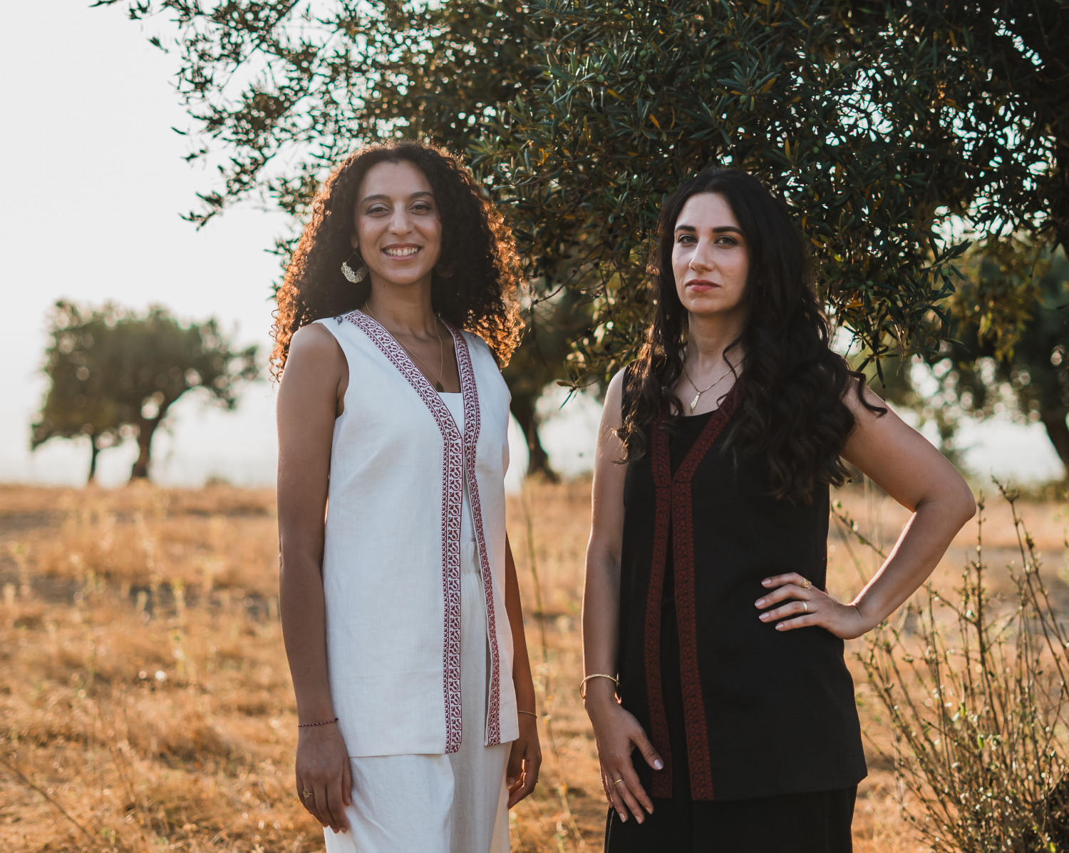 Mayya vest black - Image 3